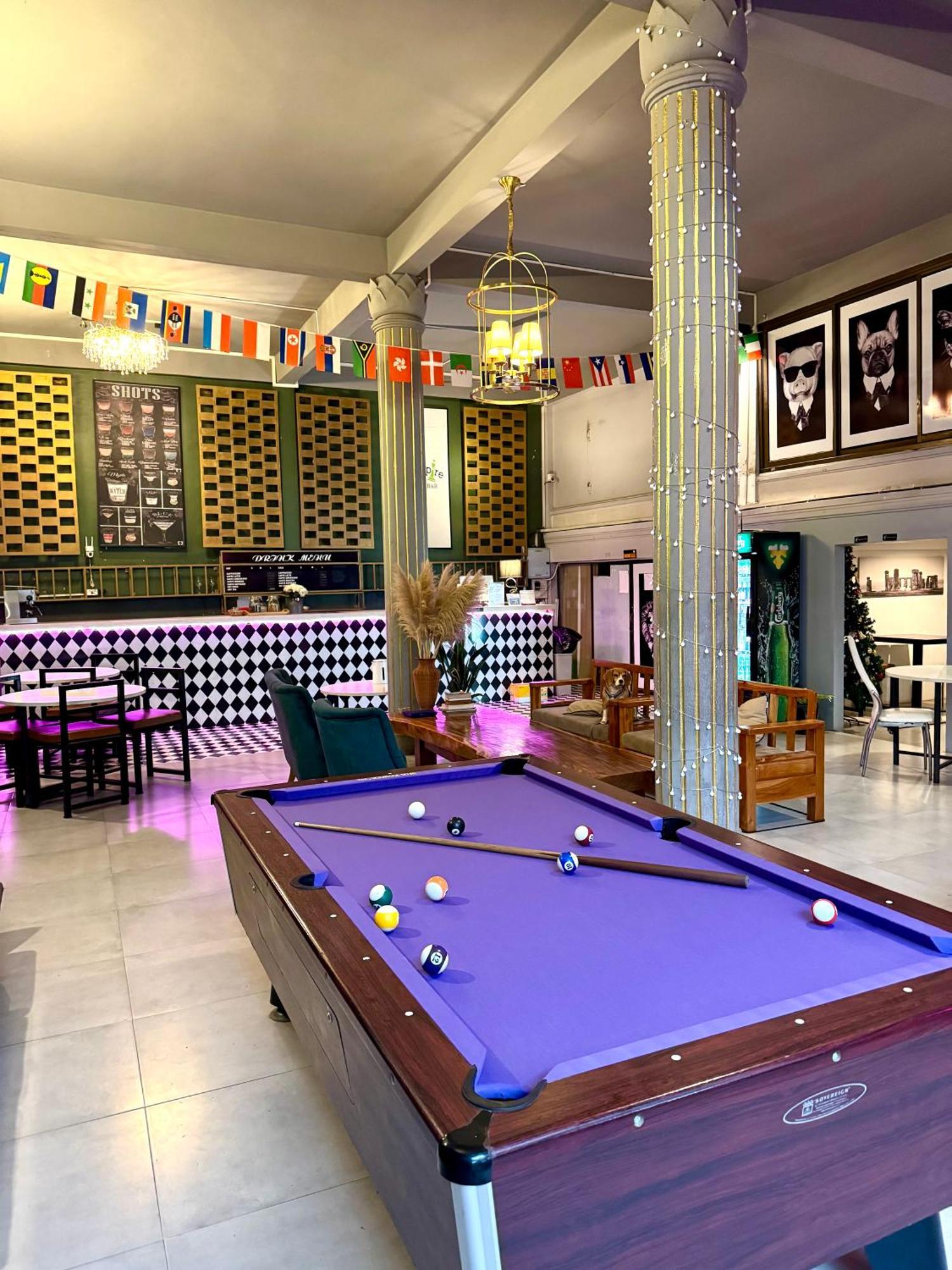 You Empire Hostel & Bar Paksze Kültér fotó